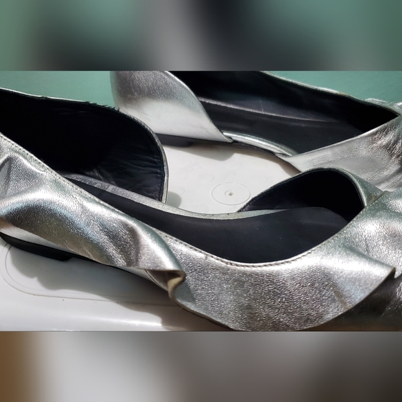 IRO Ruffled Silver Metallic Leather Pointed Toe D'Orsay Flats sz 41 - Picture 5 of 15